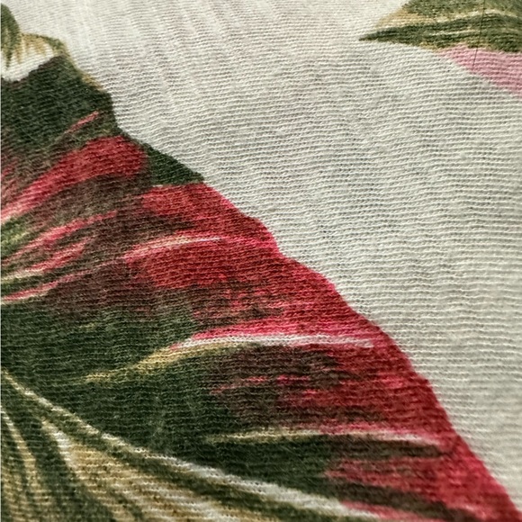 Old Navy WOMENS size large floral Hawaiian t-shirt - Picture 4 of 4